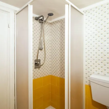 Cherry Tree House Apartment